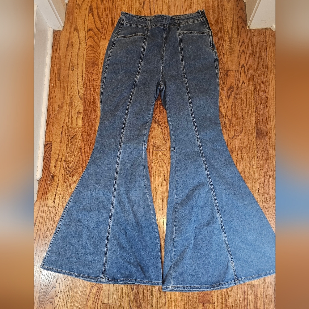 Free People Flare Jeans Size 31